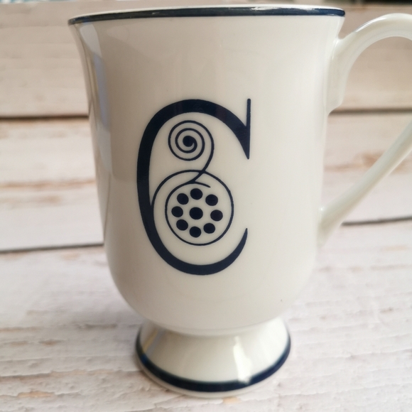 🔥2/$20🔥C Monogram Mug - Picture 2 of 3